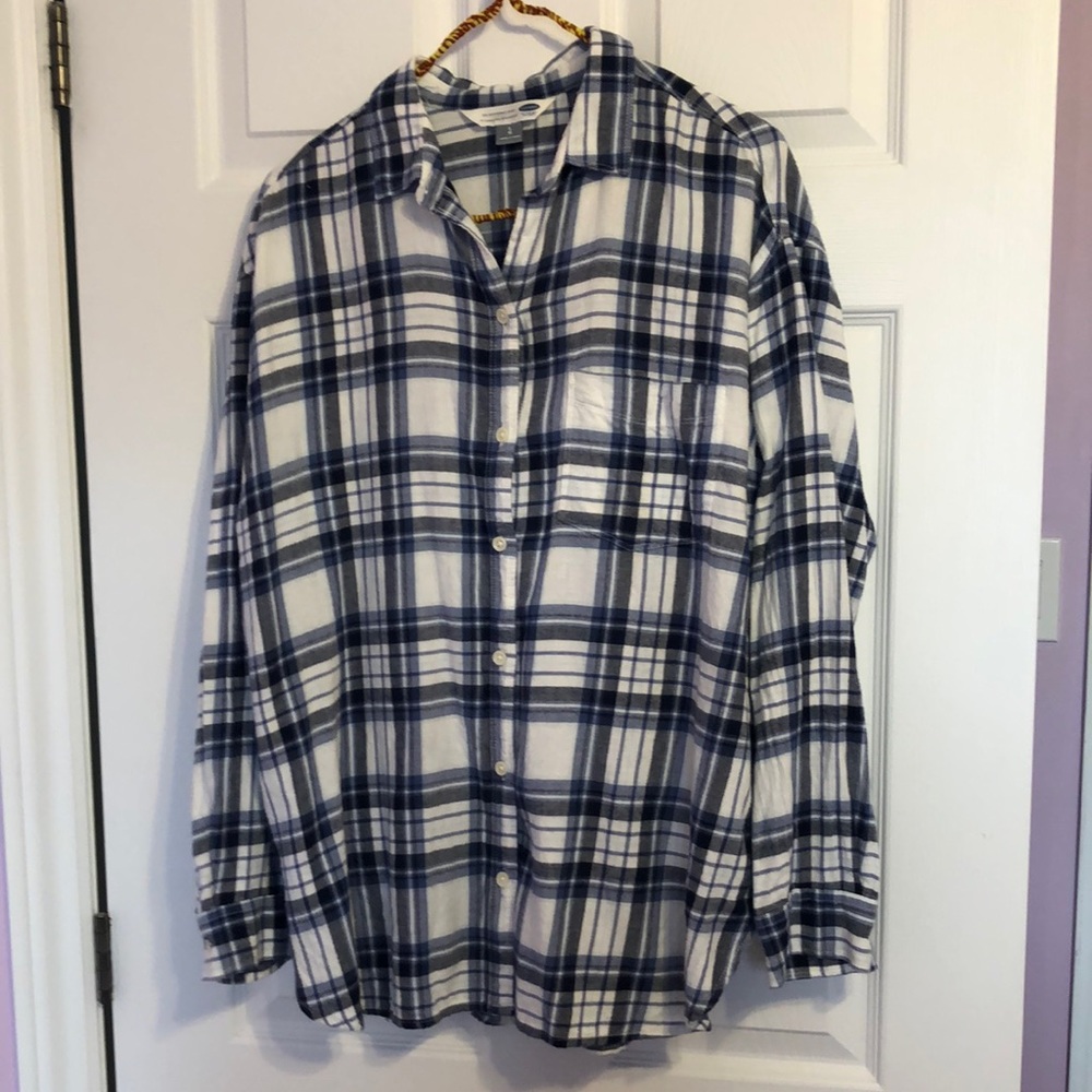 Old Navy blue/white plaid flannel button-up